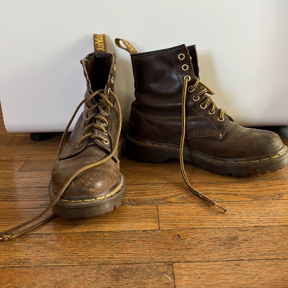 Vintage leather doc Martens MADE IN ENGLAND